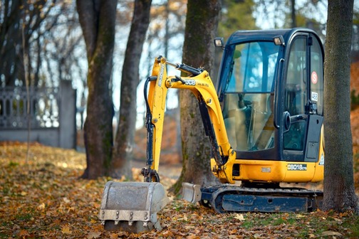Introducing Australia’s Earth-Friendly Trailblaze­rs: Mini Diggers and Sustainable Excavation
